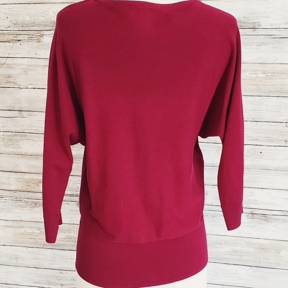 WHBM Dark Red 3/4 sleeve banded hem knit top - Picture 4 of 8